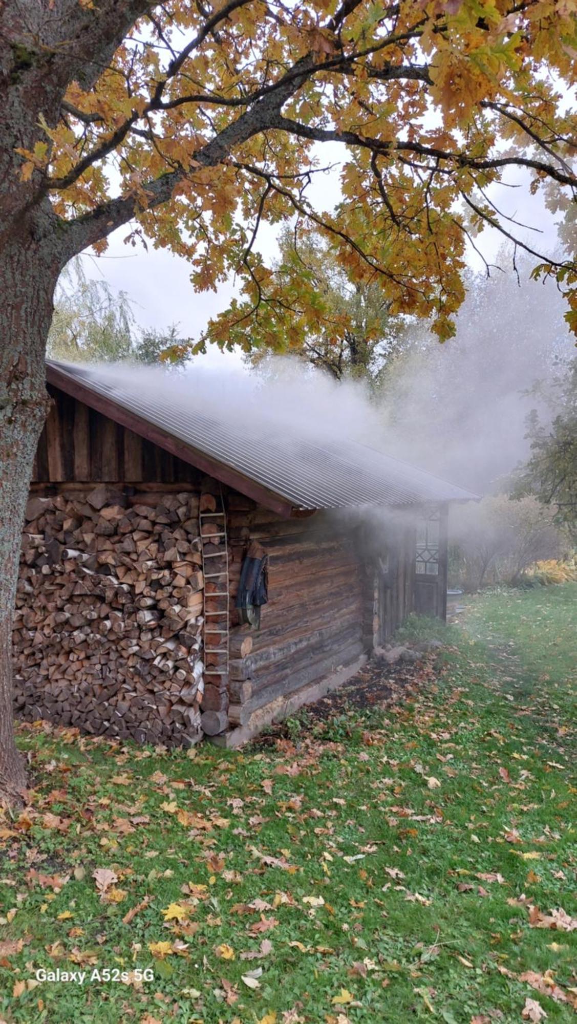 Vila Idilliska Latgaliesu Lauku Maja Ar Melno Pirti Aglona Exteriér fotografie